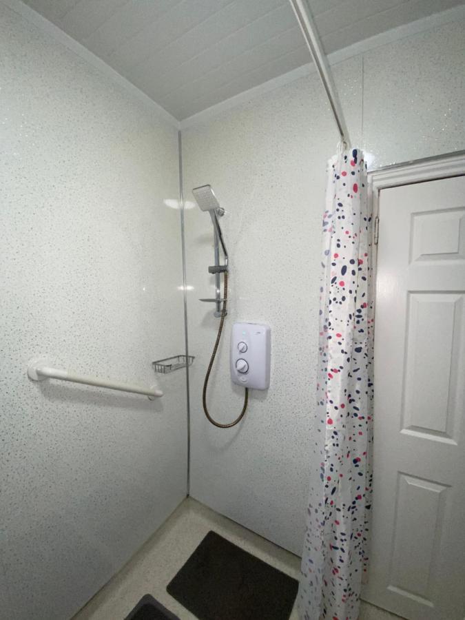 Private Lounge And Double Room Kilwinning Εξωτερικό φωτογραφία